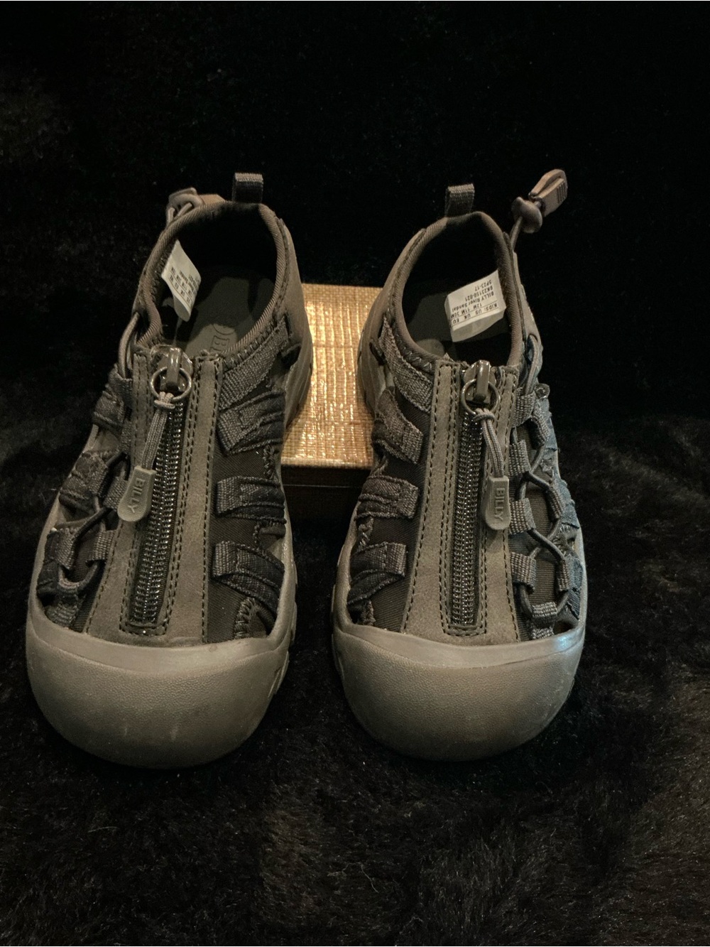 Youth Billy River Front-Zip Closed-Toe Sandals Waterproof Youth 12
